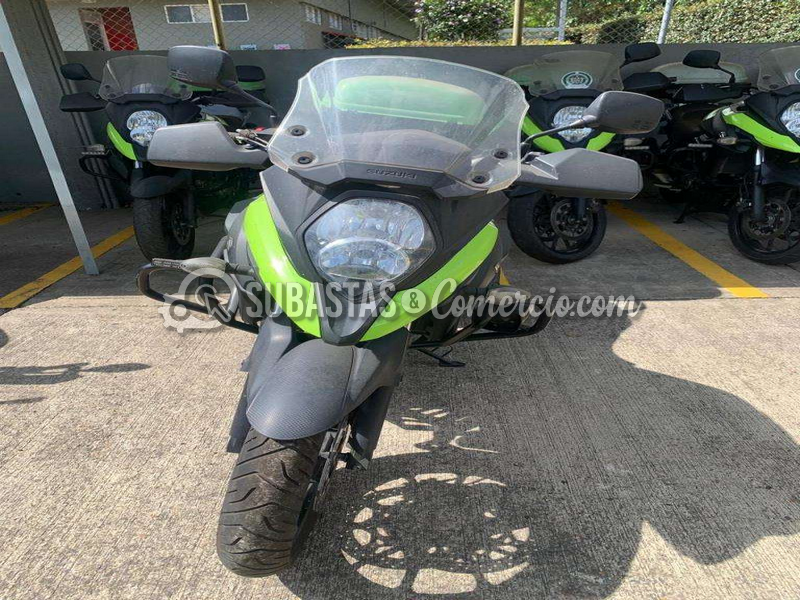 Suzuki DL650AT 2021 placa TLI-51E